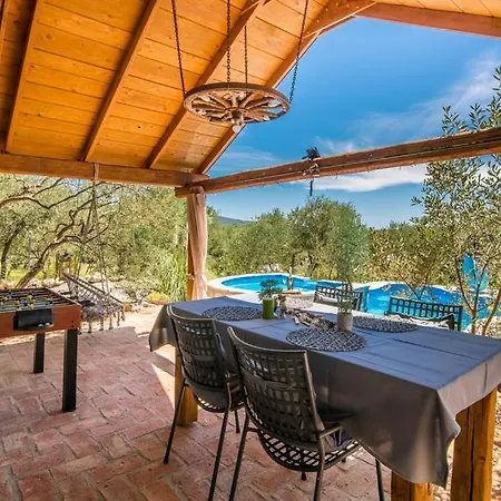 House With Pool, 50 Meters From Sea, Privacy - By Traveler Tourist Agency Krk - Id 2137 * Kornić