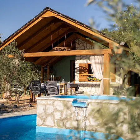 Villa House With Pool, 50 Meters From Sea, Privacy - By Traveler Tourist Agency Krk - Id 2137 Kornić