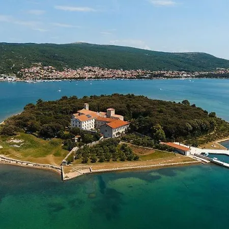 House With Pool, 50 Meters From Sea, Privacy - By Traveler Tourist Agency Krk - Id 2137